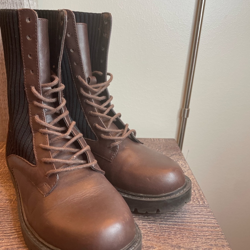 Charles David Dark Brown Leather Lace-Up Boots